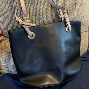 Michael kors black purse
